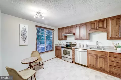 6004 Windward Dr, Burke, VA 22015 photo 17
