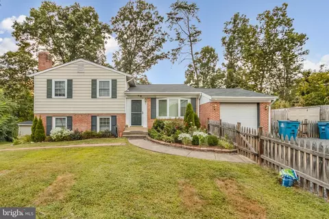 4310 Willoughby Ct, Chantilly, VA 20151