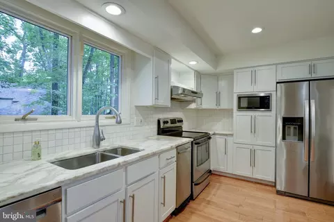 2001 Halyard Ln, Reston, VA 20191 photo 13