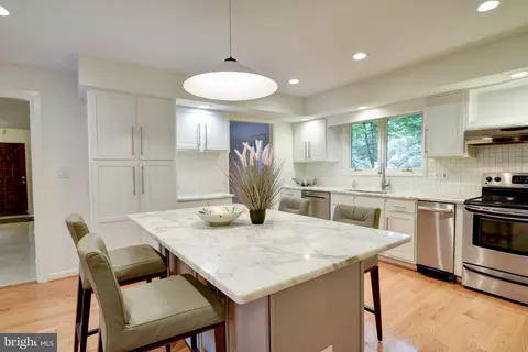 2001 Halyard Ln, Reston, VA 20191 photo 12