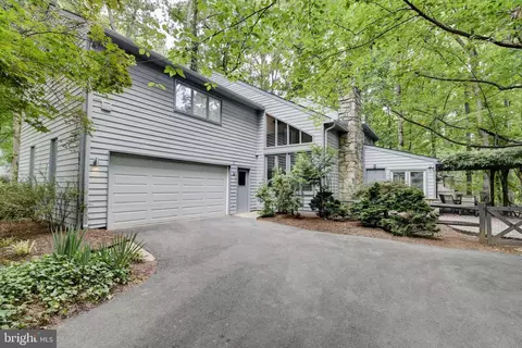 2001 Halyard Ln, Reston, VA 20191 photo 3