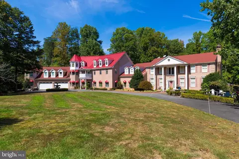 11000 Briarlynn Ct, Fairfax Station, VA 22039