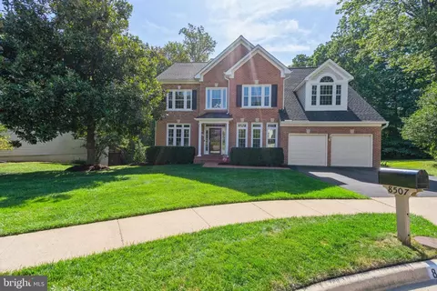 8507 Newtowne Ct, Lorton, VA 22079