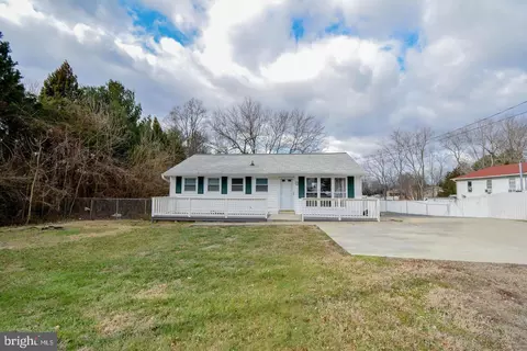5024 Backlick Rd, Annandale, VA 22003