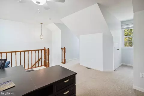 8892 Eagle Rock Ln, Springfield, VA 22153 photo 11