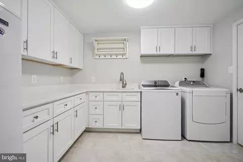 8892 Eagle Rock Ln, Springfield, VA 22153 photo 18