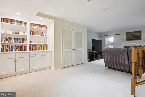 8892 Eagle Rock Ln, Springfield, VA 22153 photo 17