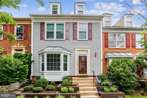 8892 Eagle Rock Ln, Springfield, VA 22153