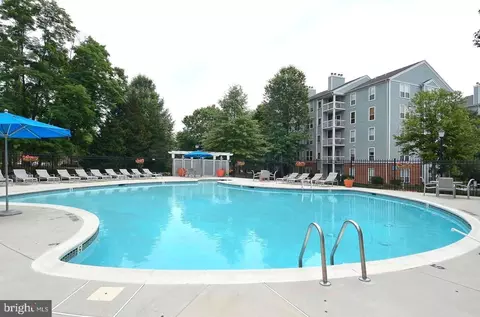 3179 Summit Square Dr #2-E6, Oakton, VA 22124 photo 24