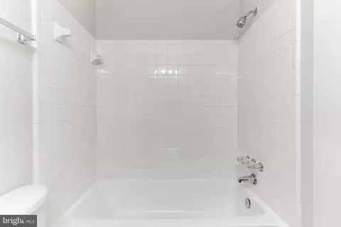 3179 Summit Square Dr #2-E6, Oakton, VA 22124 photo 20