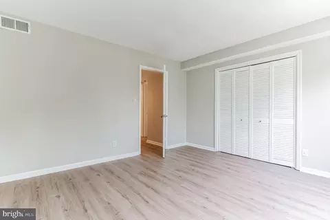 3179 Summit Square Dr #2-E6, Oakton, VA 22124 photo 18