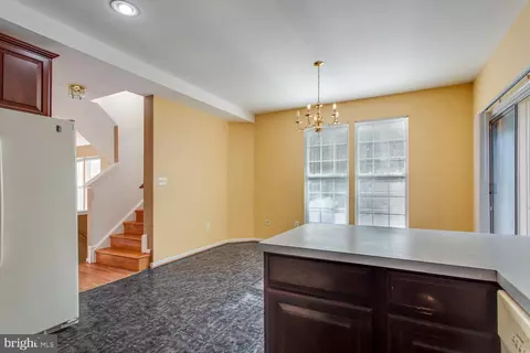 8517 Bertsky Ln, Lorton, VA 22079 photo 7
