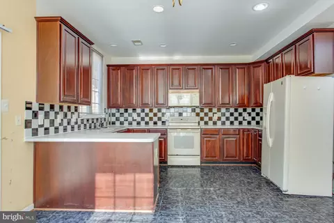 8517 Bertsky Ln, Lorton, VA 22079 photo 6