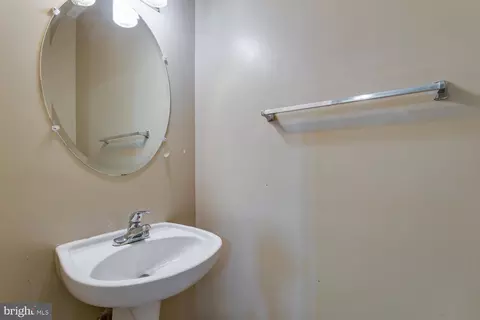 8517 Bertsky Ln, Lorton, VA 22079 photo 28