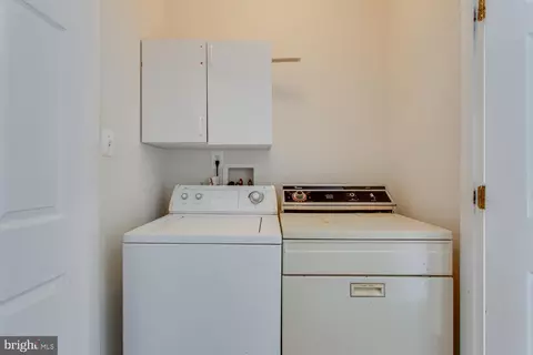8517 Bertsky Ln, Lorton, VA 22079 photo 23