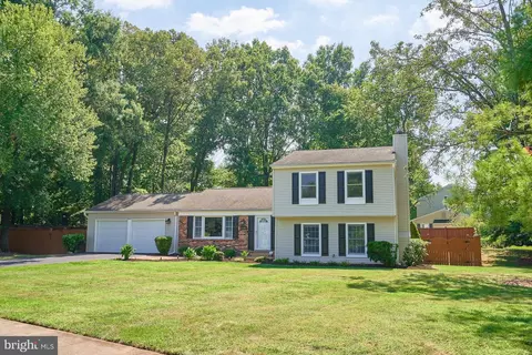 2349 Rosedown Dr, Reston, VA 20191