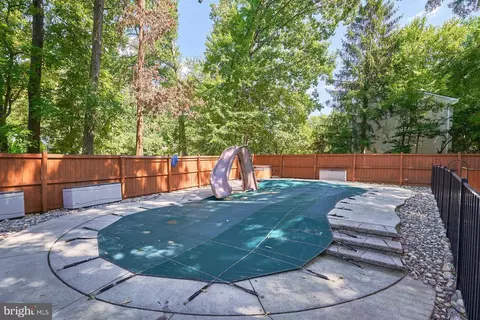 2349 Rosedown Dr, Reston, VA 20191 photo 31