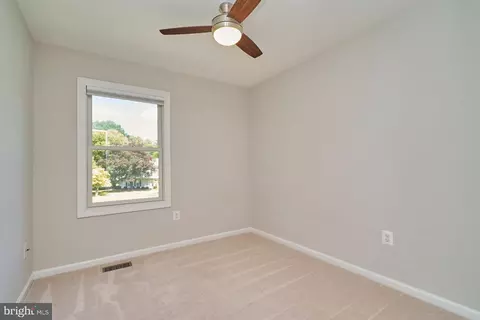 2349 Rosedown Dr, Reston, VA 20191 photo 15