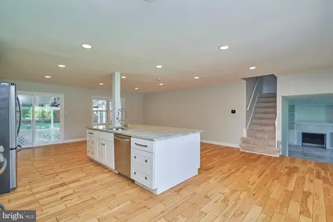 2349 Rosedown Dr, Reston, VA 20191 photo 14