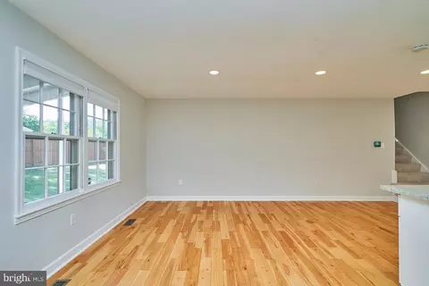 2349 Rosedown Dr, Reston, VA 20191 photo 13