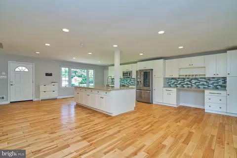 2349 Rosedown Dr, Reston, VA 20191 photo 8