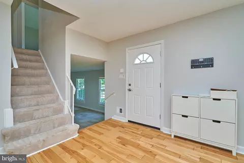 2349 Rosedown Dr, Reston, VA 20191 photo 4