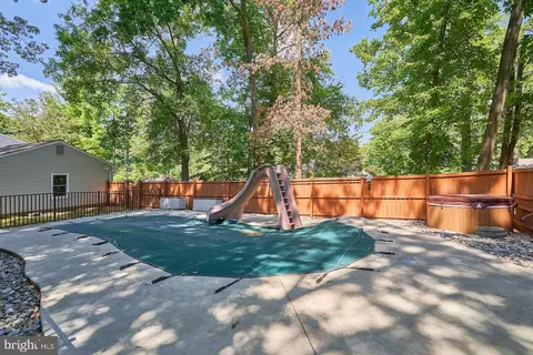 2349 Rosedown Dr, Reston, VA 20191 photo 33