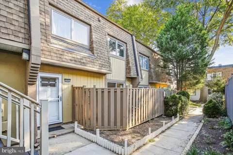 3902 Mariposa Pl #C, Alexandria, VA 22309