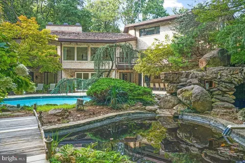 1327 Windy Hill Rd, Mclean, VA 22102