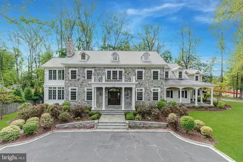 7109 Benjamin St, Mclean, VA 22101 photo 1