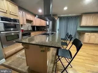8735 Cold Plain Ct, Springfield, VA 22153 photo 6