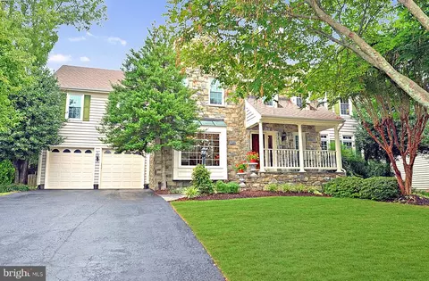 15304 Surrey House Way, Centreville, VA 20120