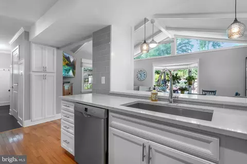 6414 Brentford Dr, Springfield, VA 22152 photo 17