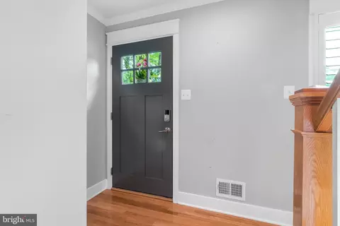 6414 Brentford Dr, Springfield, VA 22152 photo 9