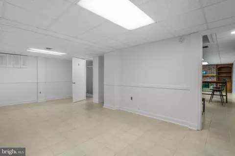 6414 Brentford Dr, Springfield, VA 22152 photo 55