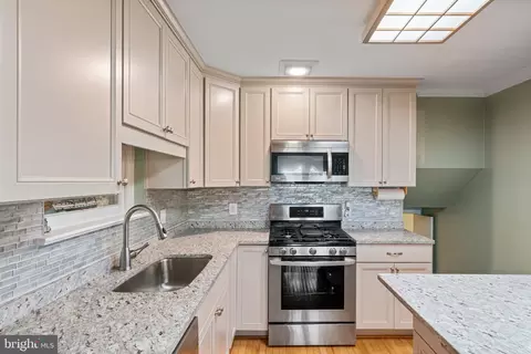 7514 Jervis St, Springfield, VA 22151 photo 13