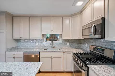7514 Jervis St, Springfield, VA 22151 photo 15