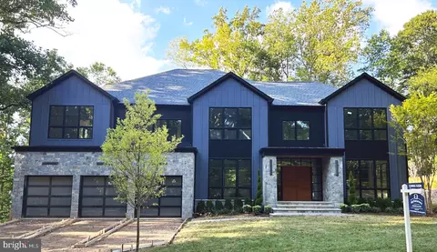 6100 Woodland Ter, Mclean, VA 22101