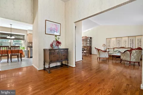 6220 Guilford Dr, Alexandria, VA 22310