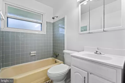 5930 Atteentee Rd, Springfield, VA 22150 photo 24