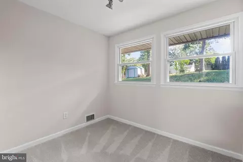 5930 Atteentee Rd, Springfield, VA 22150 photo 20