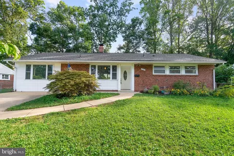 5930 Atteentee Rd, Springfield, VA 22150
