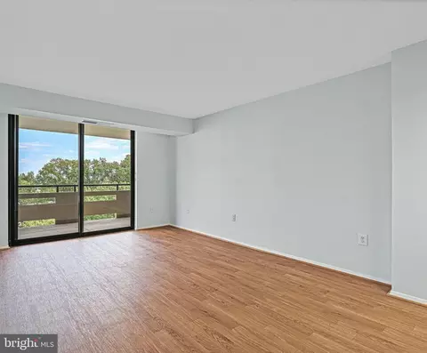 1808 Old Meadow Rd #1112, Mclean, VA 22102 photo 28