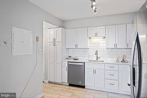 1808 Old Meadow Rd #1112, Mclean, VA 22102 photo 7