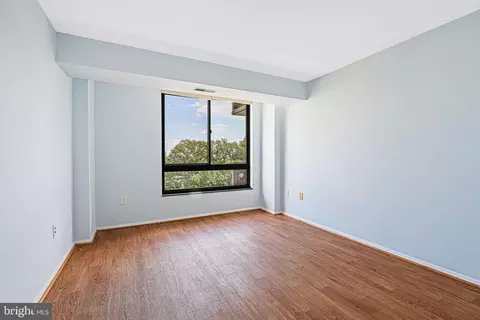 1808 Old Meadow Rd #1112, Mclean, VA 22102 photo 12