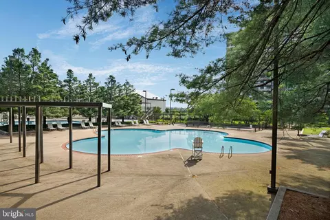 1808 Old Meadow Rd #1112, Mclean, VA 22102 photo 37