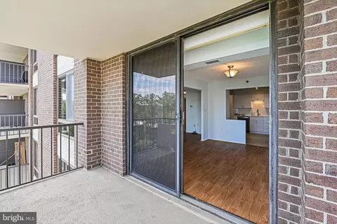 1808 Old Meadow Rd #1112, Mclean, VA 22102 photo 27