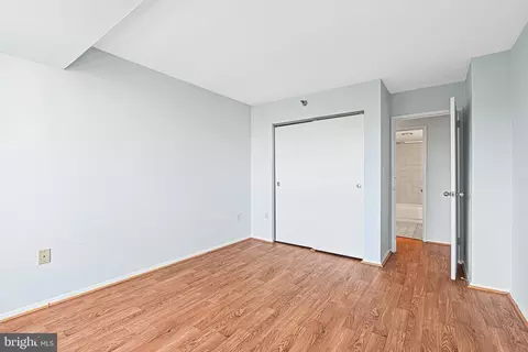 1808 Old Meadow Rd #1112, Mclean, VA 22102 photo 16