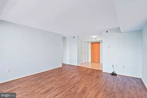 1808 Old Meadow Rd #1112, Mclean, VA 22102 photo 11