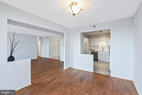 1808 Old Meadow Rd #1112, Mclean, VA 22102 photo 15
